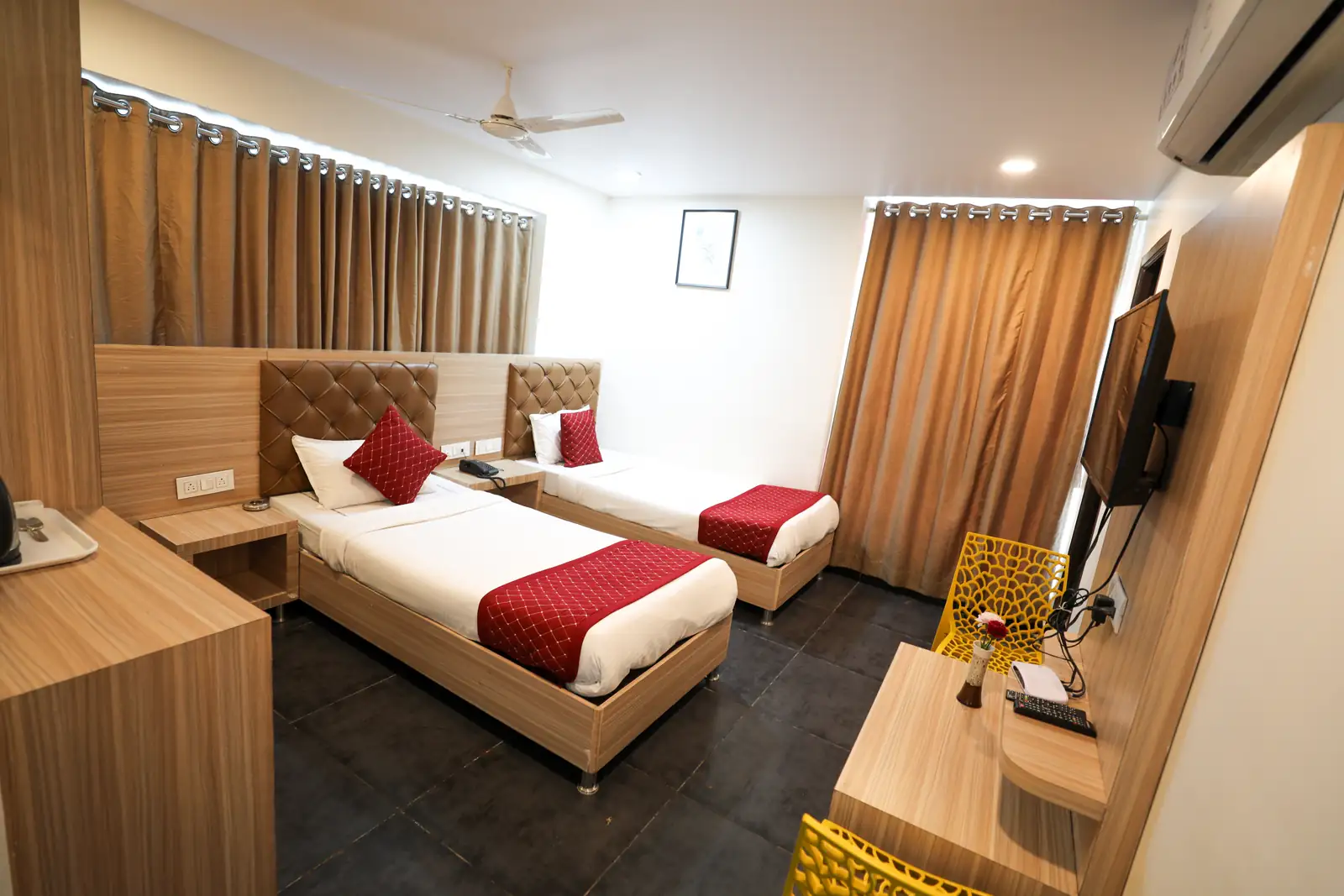 Hotel Supraja Cyber View gallery image 1